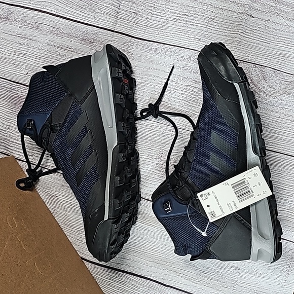 NWT adidas 8.5 outdoor Terrex Mid ClimaProof Snow boots - Picture 3 of 6